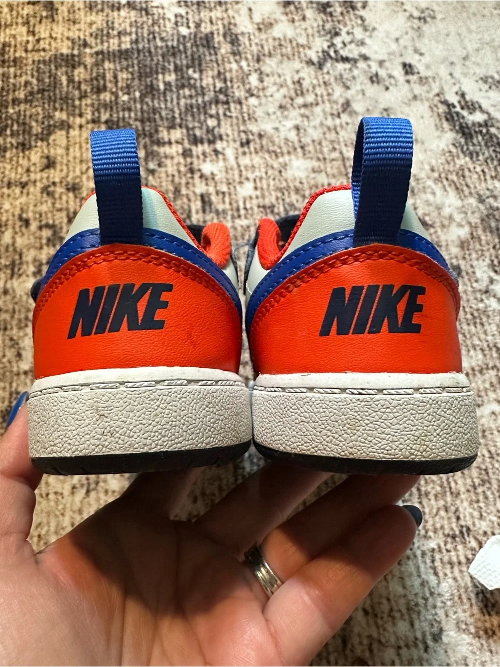 Nike Kids Low-Top Sneakers in Navy, Blue, orange and White